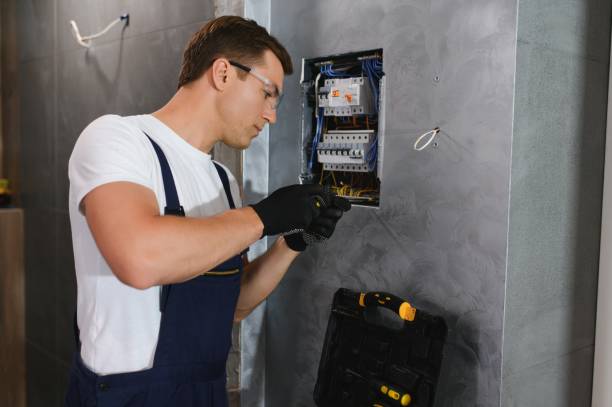 Best Commercial Electrician Services  in Lindenhurst, NY